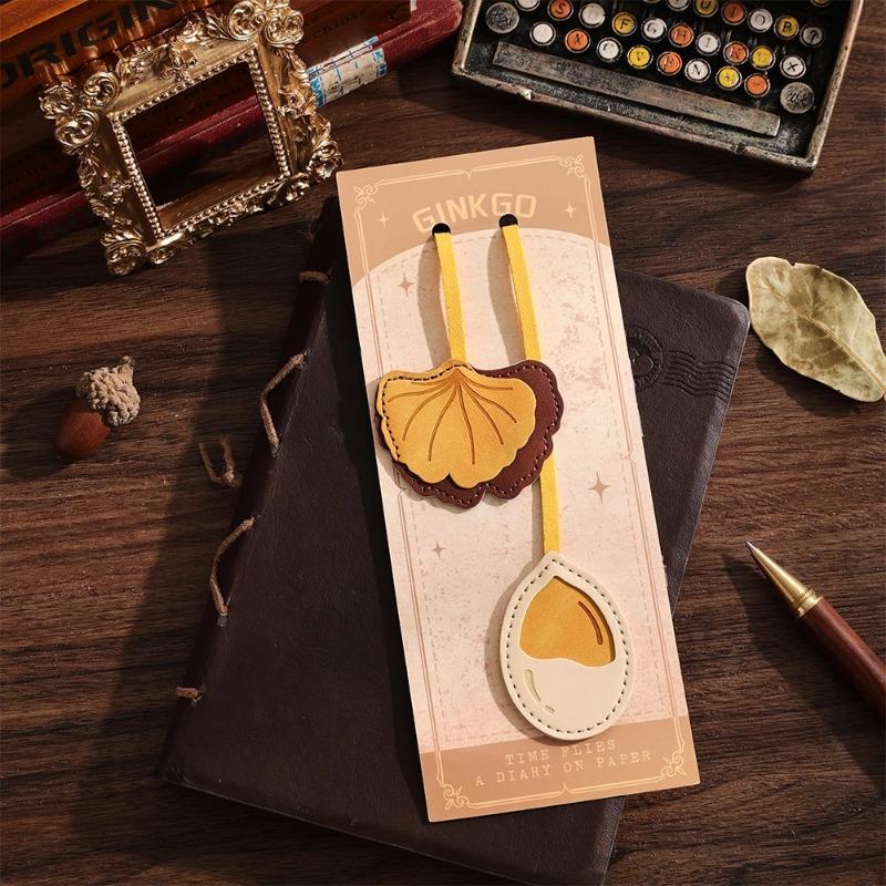 1 Piece Multi Functional Faux Leather Bookmark with Floral Patterns Page Number Marking Student Stationery Bookmarks