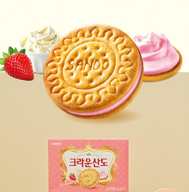 CROWN Sando Strawberry Flavor 61g – Soft & Sweet Korean Snack Cake