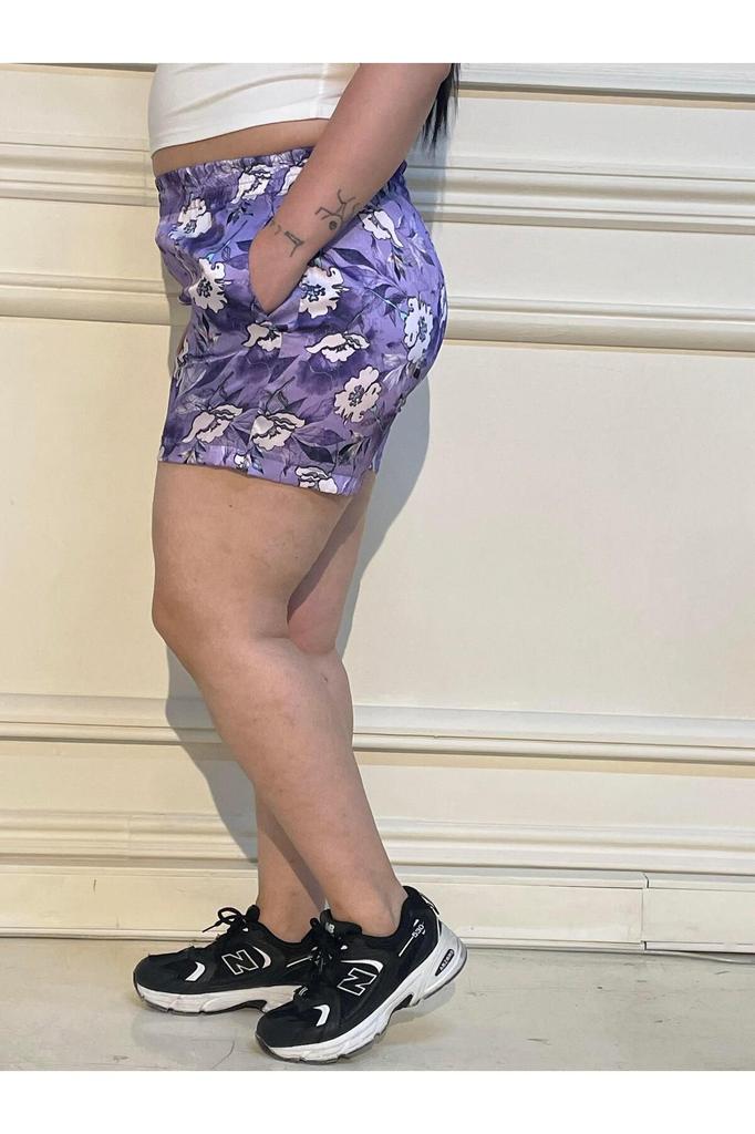 Damenmode Übergröße Shorts & Bermudas Plus Size Satin Lila Shorts mit Elastischem Bund und Seitentaschen