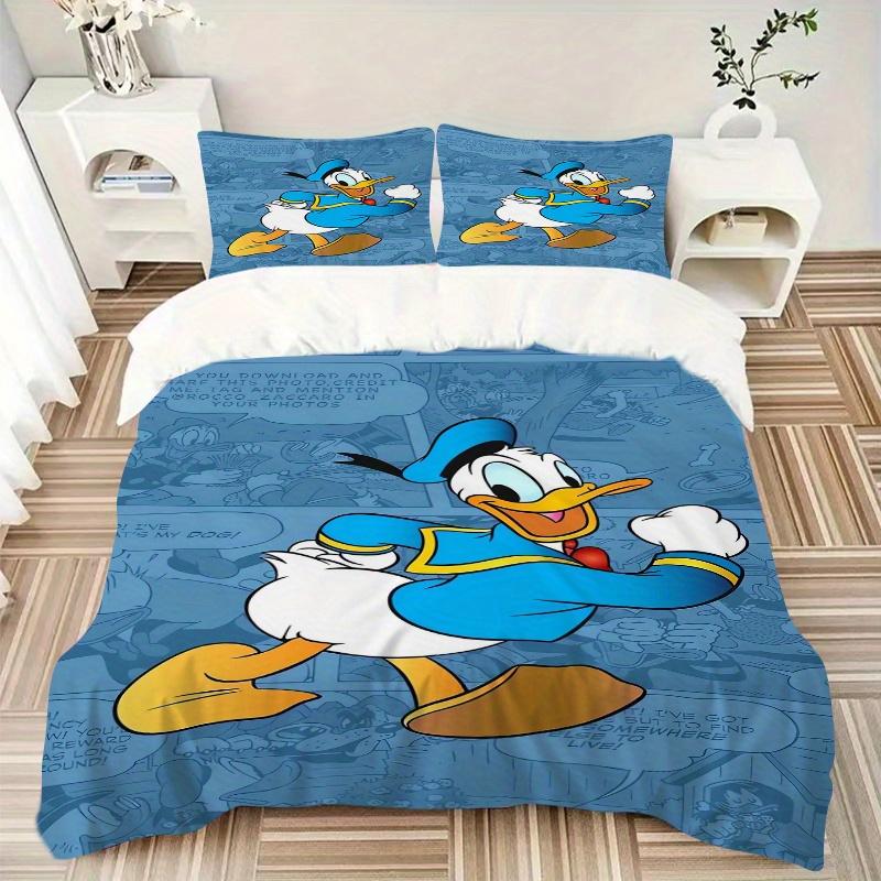3pcs Disney Donald Duck Printed Quilt Set, Includes 1 Quilt Cover and 2 Pillowcases, Machine Washable, Suitable for All Seasons.W024