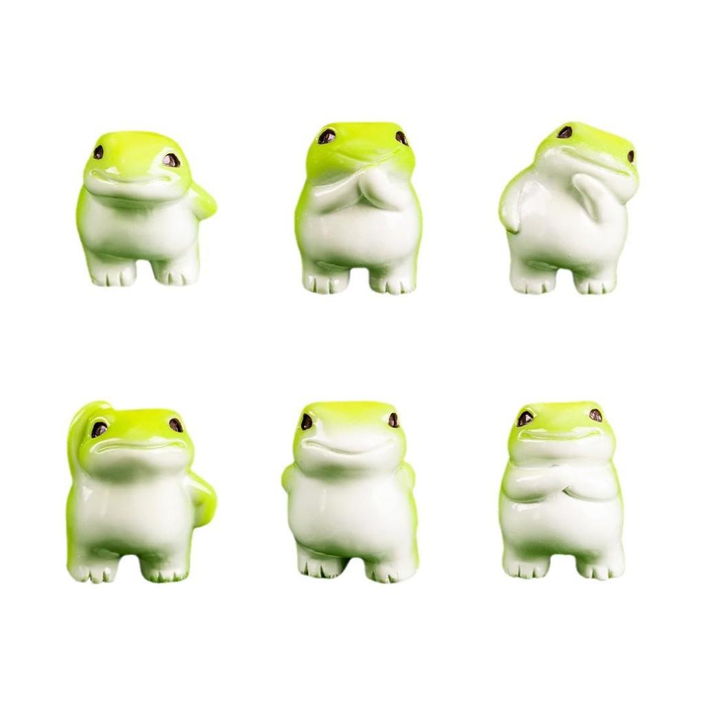 Kreative Cartoon-Frosch-Ornamente aus Kunstharz – süße kleine Accessoires für die Auto- und Schreibtischdekoration