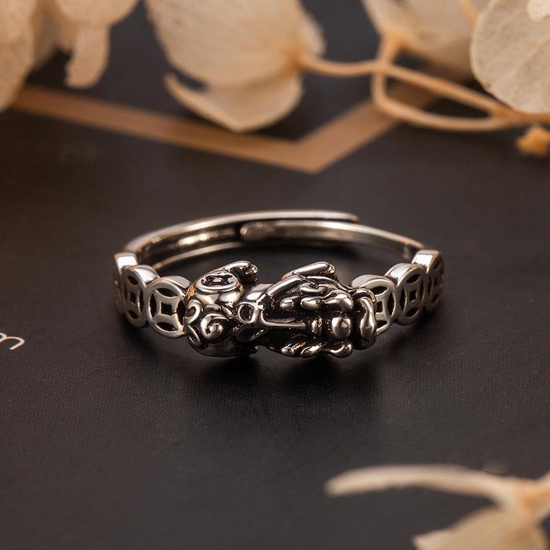 Gold-Plated Pixiu Ring: Retro Design, Wealth-Attracting Luxury Tail Jewelry