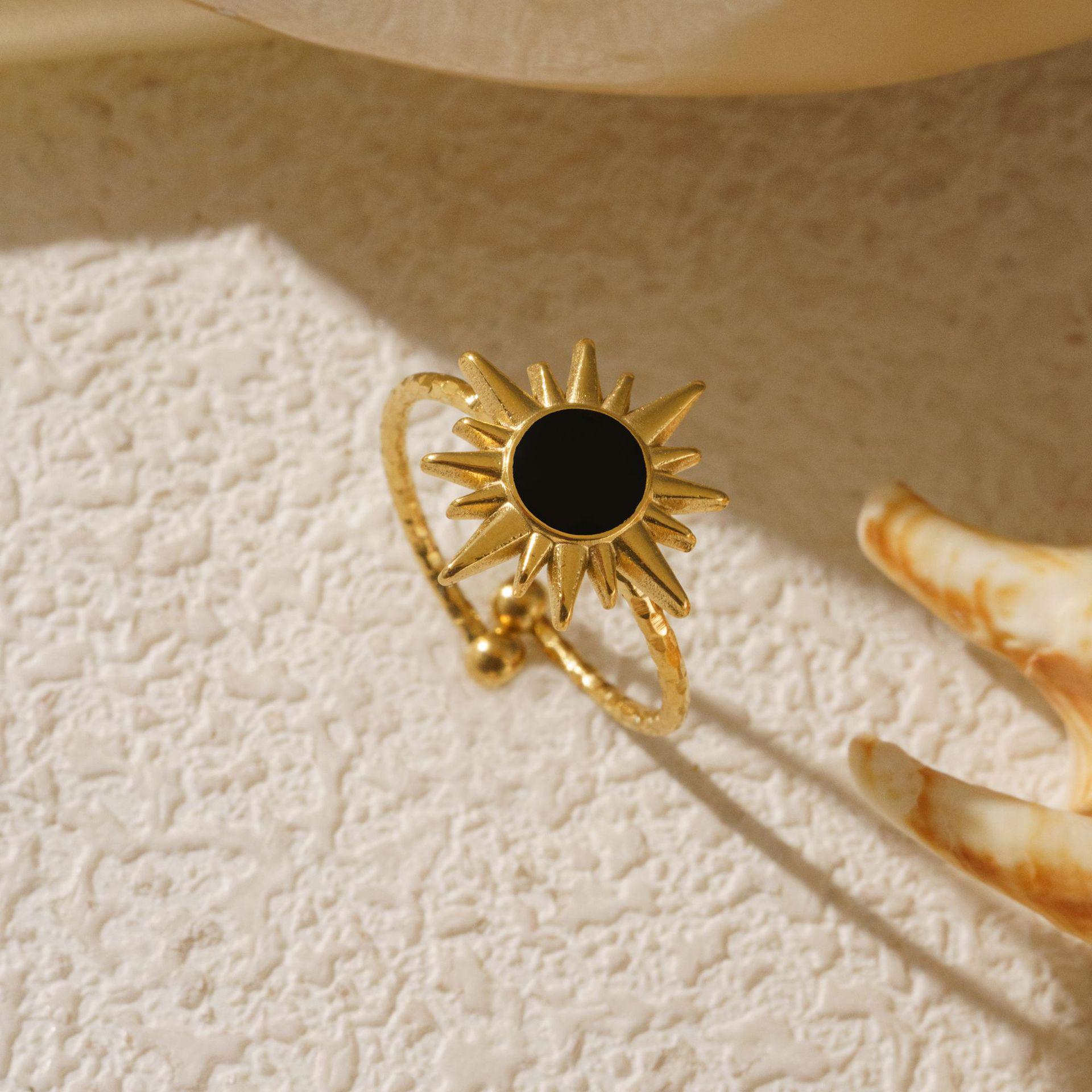 

Elegant High-Grade Stainless Steel Gold Enamel Ring - Cute, Textured Birthday Gift