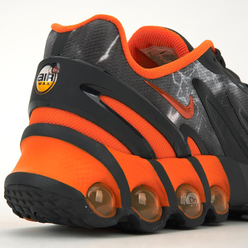 Palace x Nike Air Max DN8 Nero Arancione Sicurezza Sneakers da Uomo Grigio Particellare IB4181-001