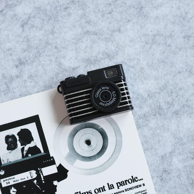 Retro Camera Thumbtacks for Message and Photo Boards