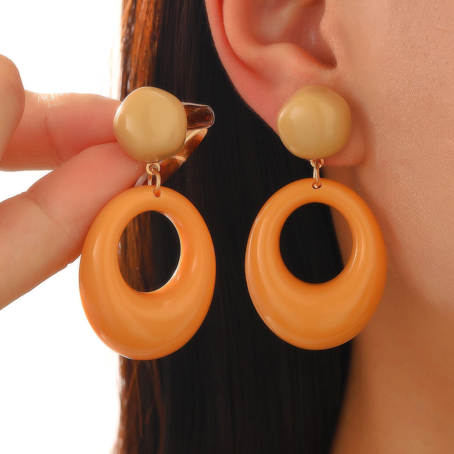 

Осенне-зимние темпераментные серьги для женщин, ретро, контрастного цвета, большие акриловые серьги-подвески в виде круга, новый трендовый циркон