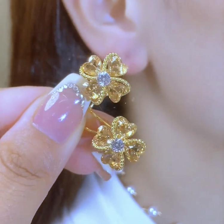 Серьги-клипсы в виде сердца и цветка из циркона кофейного цвета - Роскошные и модные клипсы для женщин