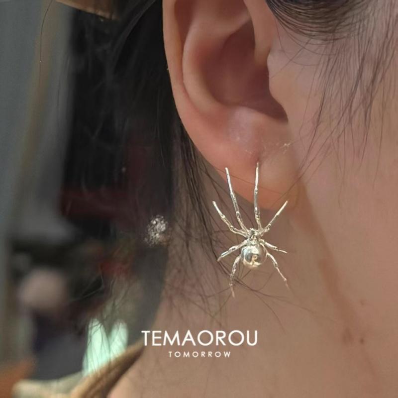 Personalized Metal Spider Ear Hook For Men Women Trendy Punk Y2k Aniaml Pendant Earrings Accessory Casual Part Jewelry Gift