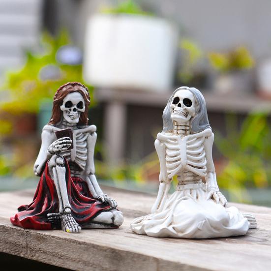 2 Pcs Skeleton Sisters Statue Resin Skeleton Girl Figurine Spooky Halloween Desktop Decoration for Haunted House Home Garden Decor