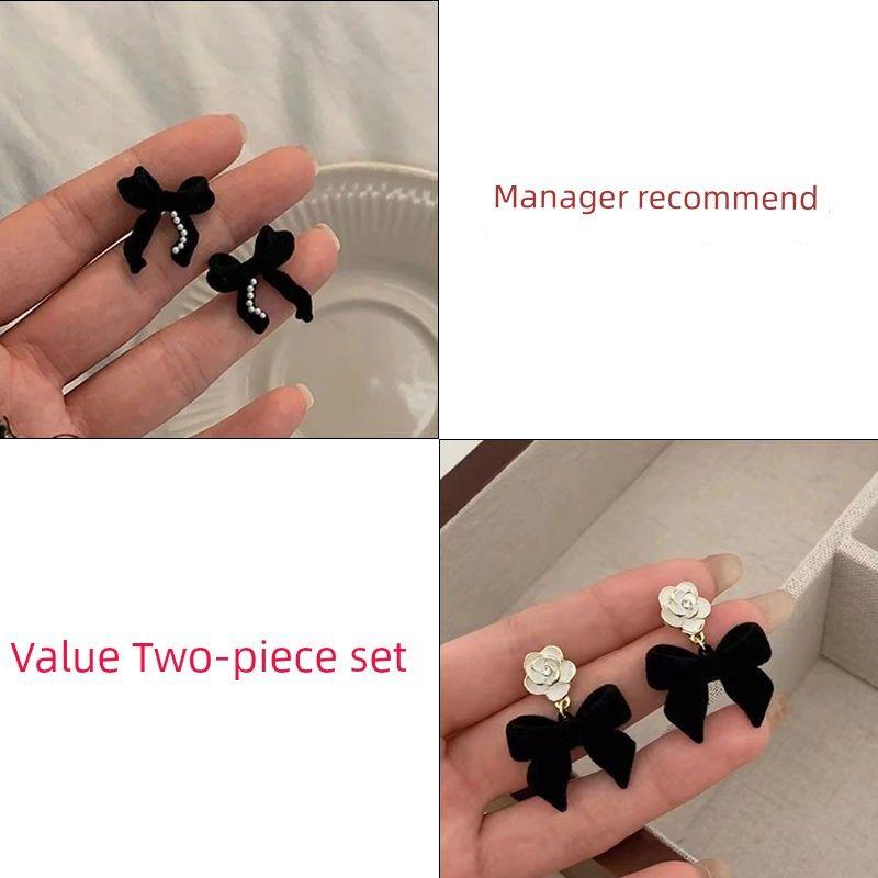 

Fall and Winter Black Velvet Bows Pearl Stud Earrings Classic Style Elegant Fancy Earrings Earrings for Women Point Pearl Bows + flocking Bows Camellia earrings