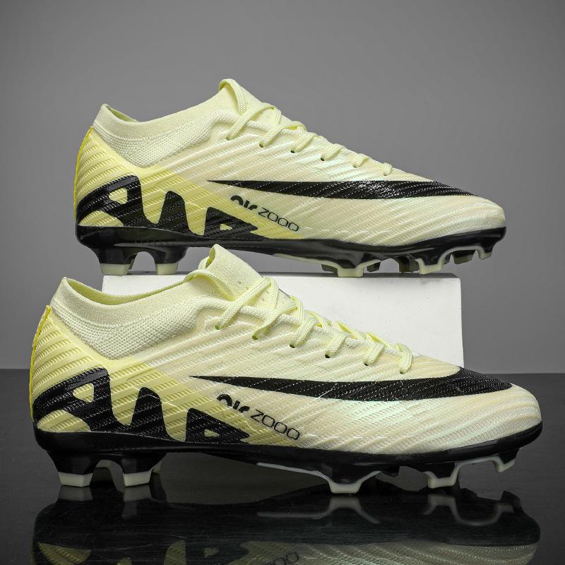 Large quantity talks about the new high-top football shoes, long nails, football shoes, broken nails, training shoes, football falcon men's models