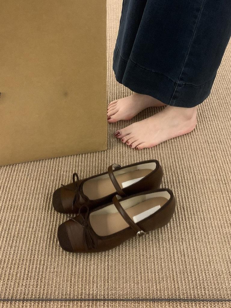 Innere Höhenerhöhung silberne Ballerina-Einzelschuhe Damenschuhe 2025 neu französisch Frühling kleine duftende sanfte Mary Jane Schuhe