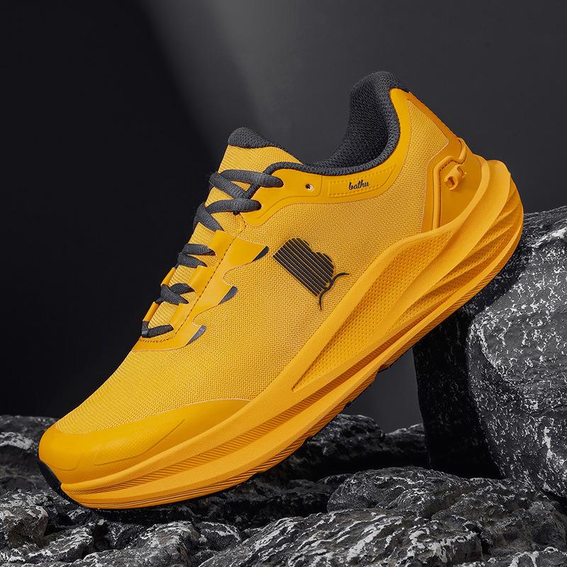 

BTHU genuine new hiking shoes light fashion daily outdoor sports casual shoes versatile breathable men s shoes 48 оранжевый