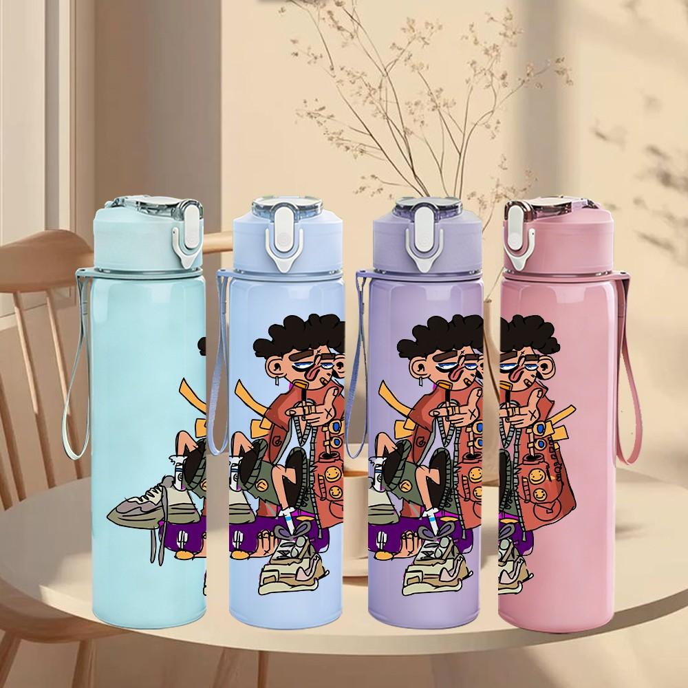 1PC Trendy Hip Hop Fashion Guy 750ml Color Plastic Sports Water Bottle Leakproof Flip Straw Lid Suitable for Sports Office Home Use