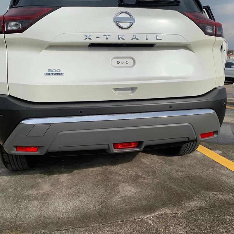 Fits Nissan X-Trail/Rogue 21-22 Fog Lights, Bumpers & Door Sill Strips.