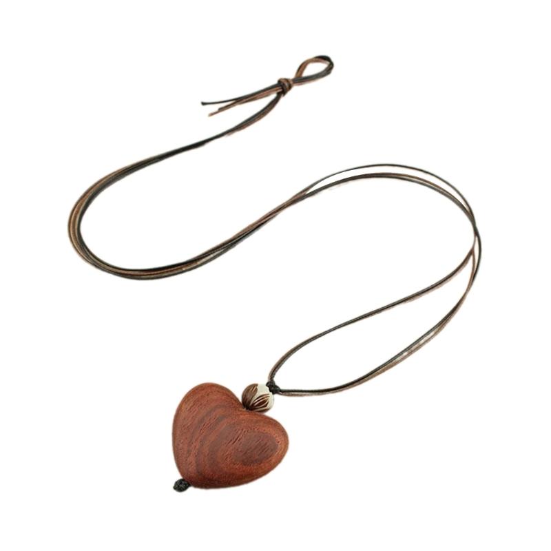 Portable Sturdy Wood Heart Pendant Necklace Accessory for Women Who Appreciate Handmade Artistics Fashion Accessories
