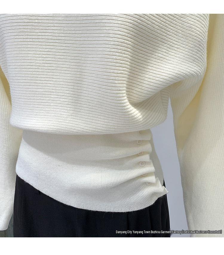 One-Shoulder Knit Base Shirt: Women's Korean Style Autumn/Winter Fashionable Versatile Off-Shoulder Sweater.