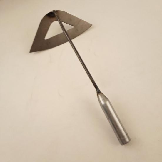 Motyka liściasta Wysoka trwałość Odporna na odkształcenia Żelazna mała motyka Trwała krawędź Narzędzia ogrodnicze do domu