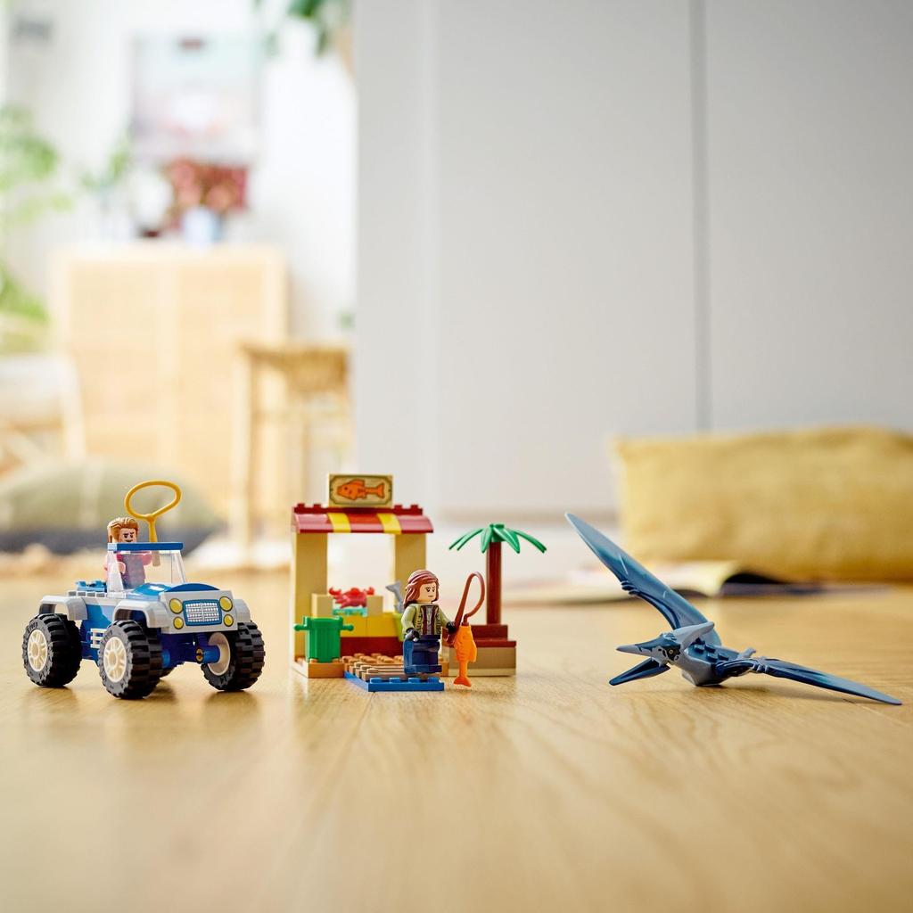 LEGO Jurassic World Chase the 76943 Toy Block Present Vehicle Vehicle Dinosaur for Boys and Girls Ages 4 and Up Pteranodon!
