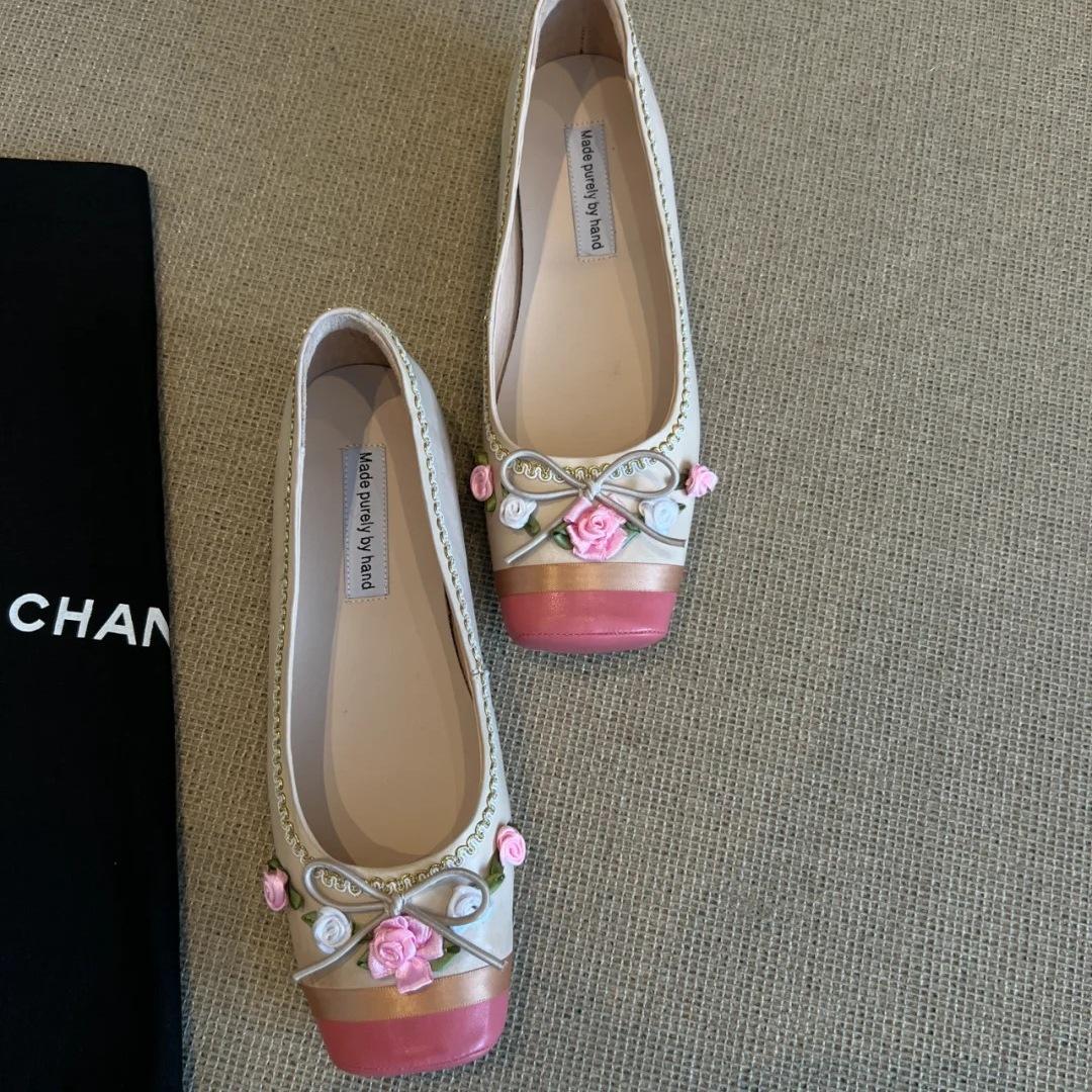 

Sheepskin version~ Genuine leather inner height increase square head shallow mouth single shoes fairy fairy wind pedal flower bow grandma shoes 40