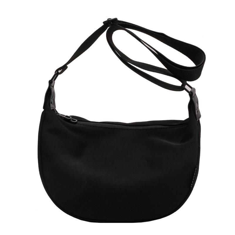 Lazy Wind Crescent Moon Bag Women'S Niche Simple Messenger Bag Dumpling Bag Sports And Leisure Wind Shoulder Bag Large Capacity Women'S Bag