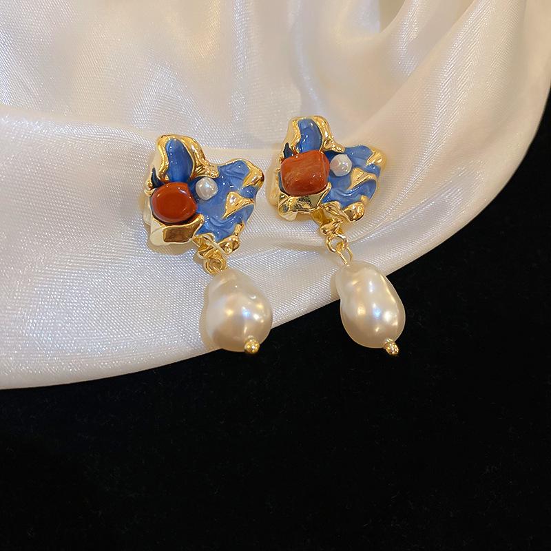 Vintage Silver Pearl Stud Earrings - Elegant Light Luxury Court Style