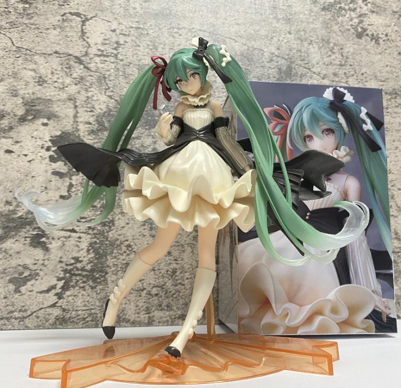 19CM Hatsune Miku Figure Artist MasterPiece Anime Latidos 2022 Collect Decoration Model Doll Toy Gift Collection Ornaments PVC with box