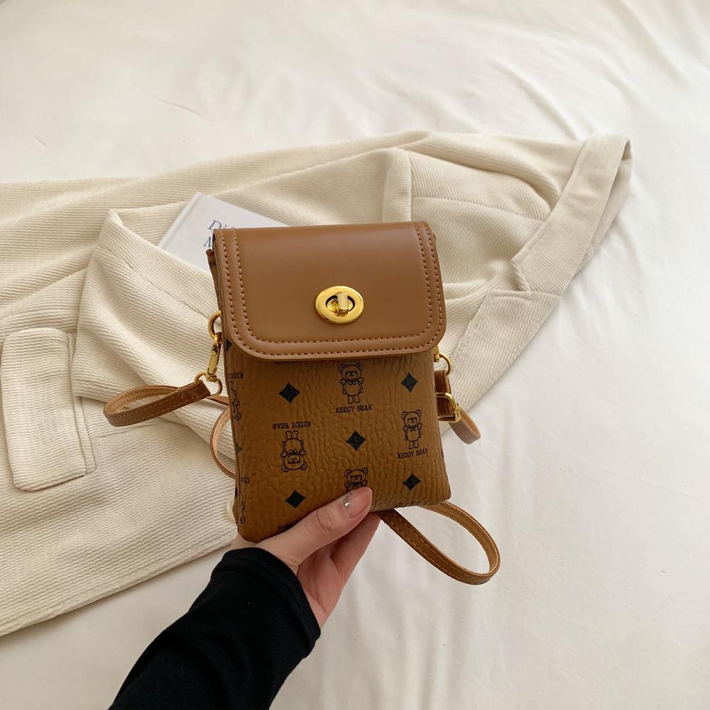 Hong Kong Typhoon Cigarette Box Bag New Trendy Vertical Small Square Bag White Shoulder Crossbody Mobile Phone Bag Women's Bag