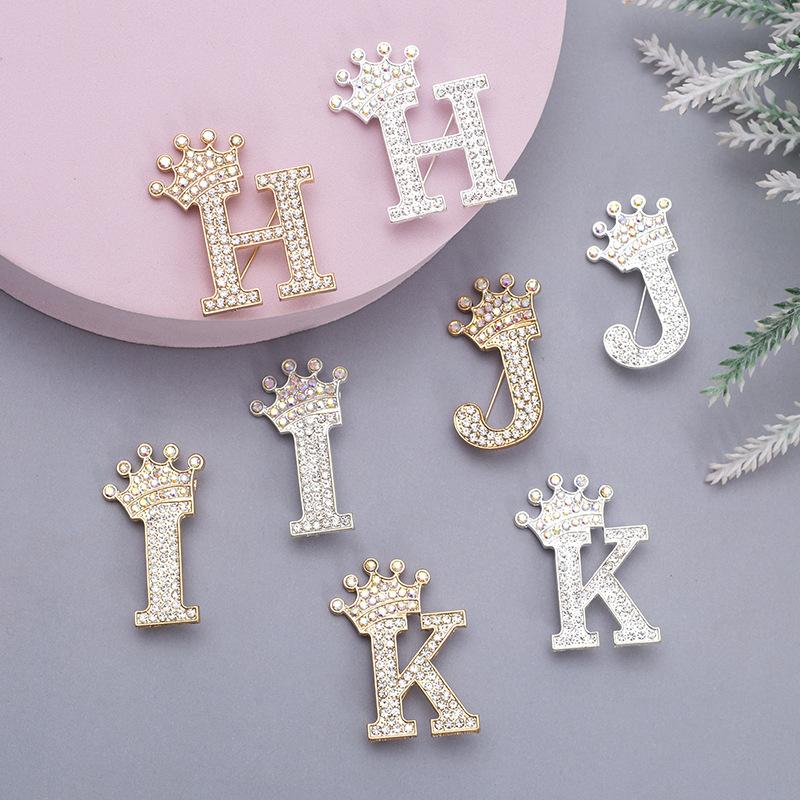 Fashion Crown 26 Initial Letters A To Z Rhinestone Brooches For Women Coat Dress Lapel Collar Pin Jewelry Accessries