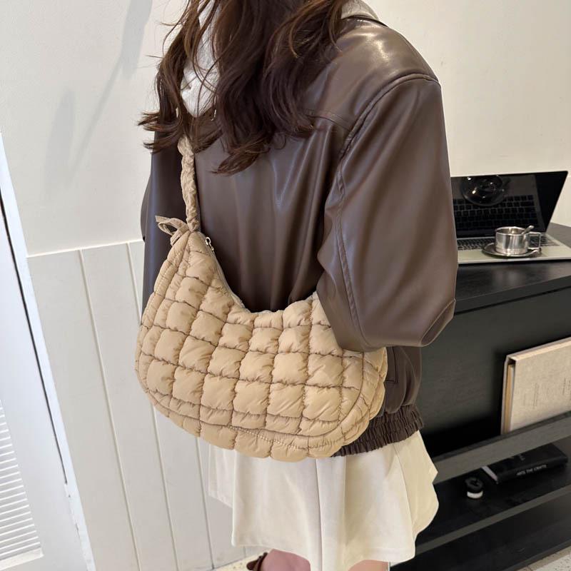 2023 Trendy Pleated Shoulder Bag for Women - Early Autumn Versatile Underarm Style