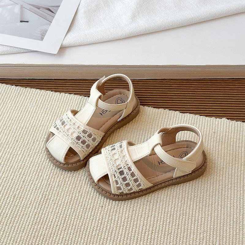 Girls 2026 Princess Beach Sandals: Soft Sole, Closed Toe, Stylish Hollow Design for Summer 23 бежевый