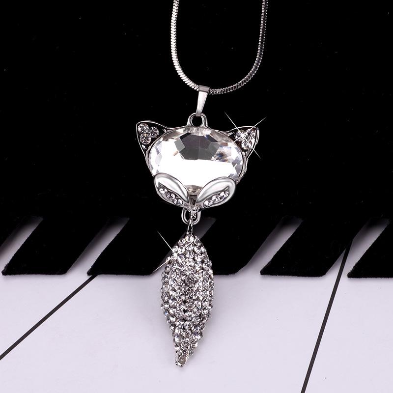 

Stunning Fox Motif Necklace For Women With Crystal Embellishments Ideal For Autumn And Outfits Winter білий