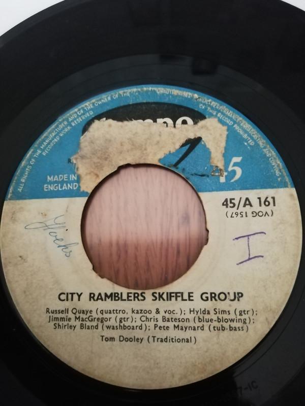 

7inch Record CITY RAMBLERS SKIFFLE GROUP Tom Dooley Mama dont allow 45A161 Tempo Records UK Pop Used
