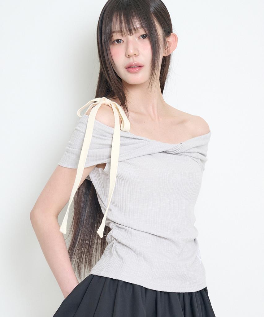 ILLIGO Flow Off-Shoulder Top Gray