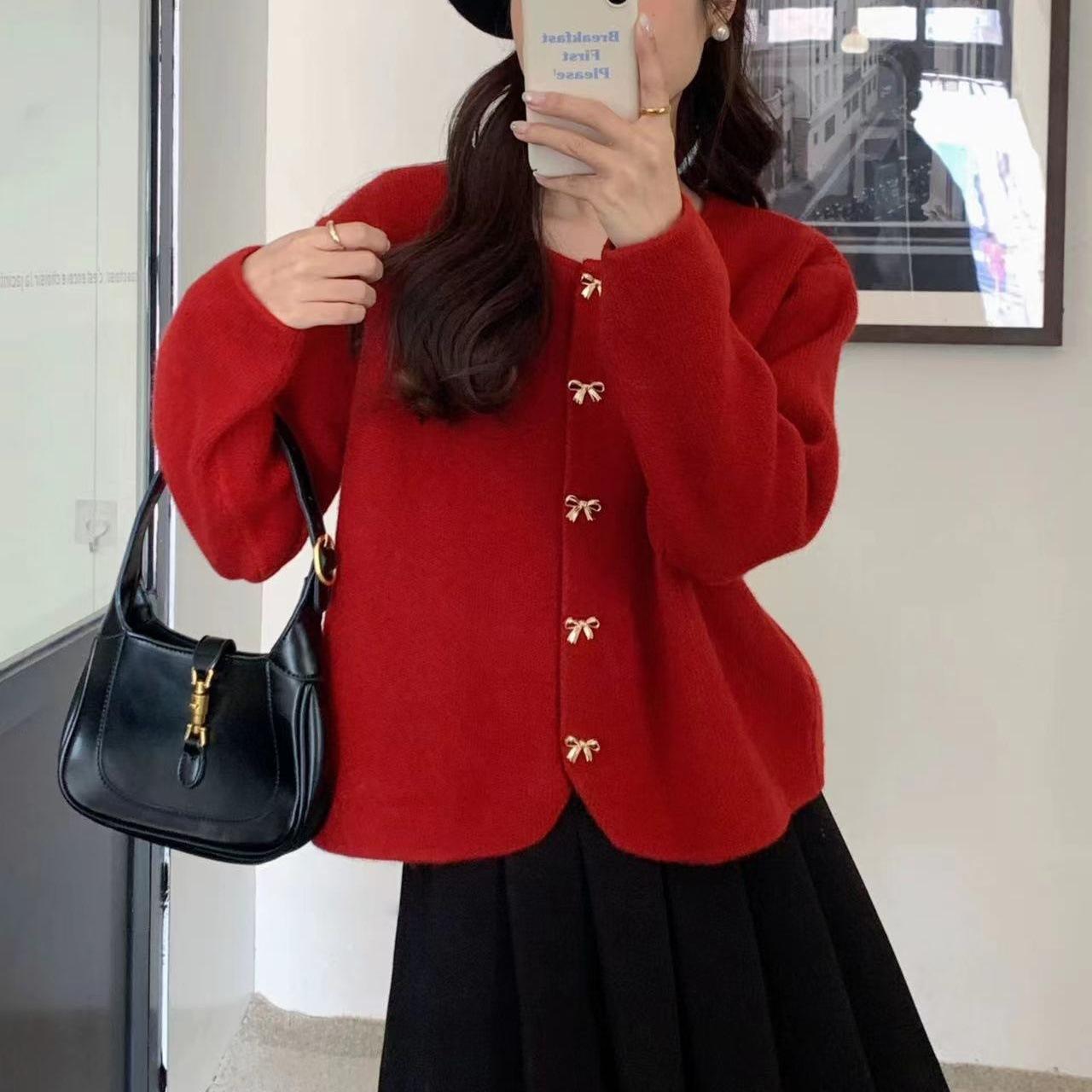 

French elegant butterfly buckle temperament small fragrant sweater cardigan women s autumn and winter fashion gentle and thin knitted sweater jacket Average size 57-163 червоний