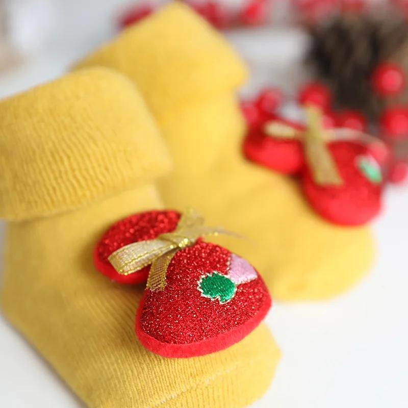 Winter Kinder Frohe Weihnachten Niedliche Cartoon-Puppe Strumpf Frottee Verdicken Rutschfest Thermisch Baby Boden Knöchelsocken für Neugeborene