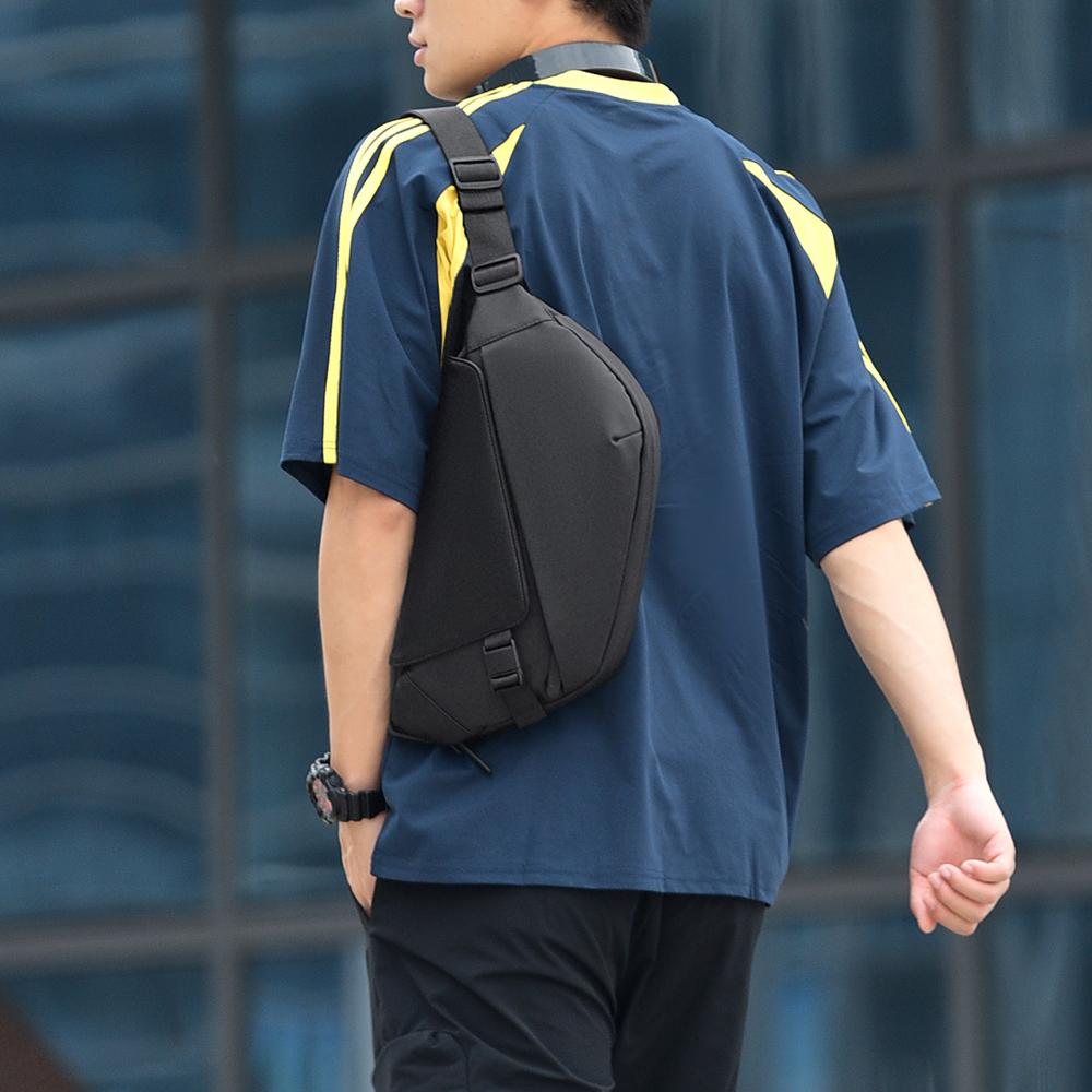 Lightweight Men's Bag Outdoor Travel Crossbody Bag