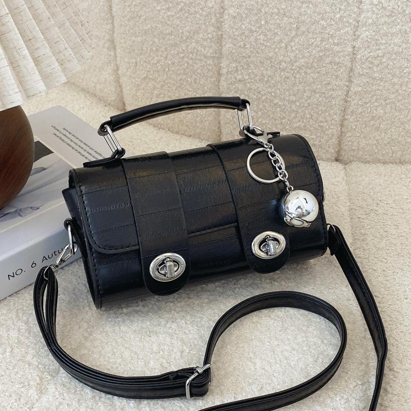 

Small bag female messenger 2025 new summer high-end silver portable women s niche explosion with skirt messenger bag