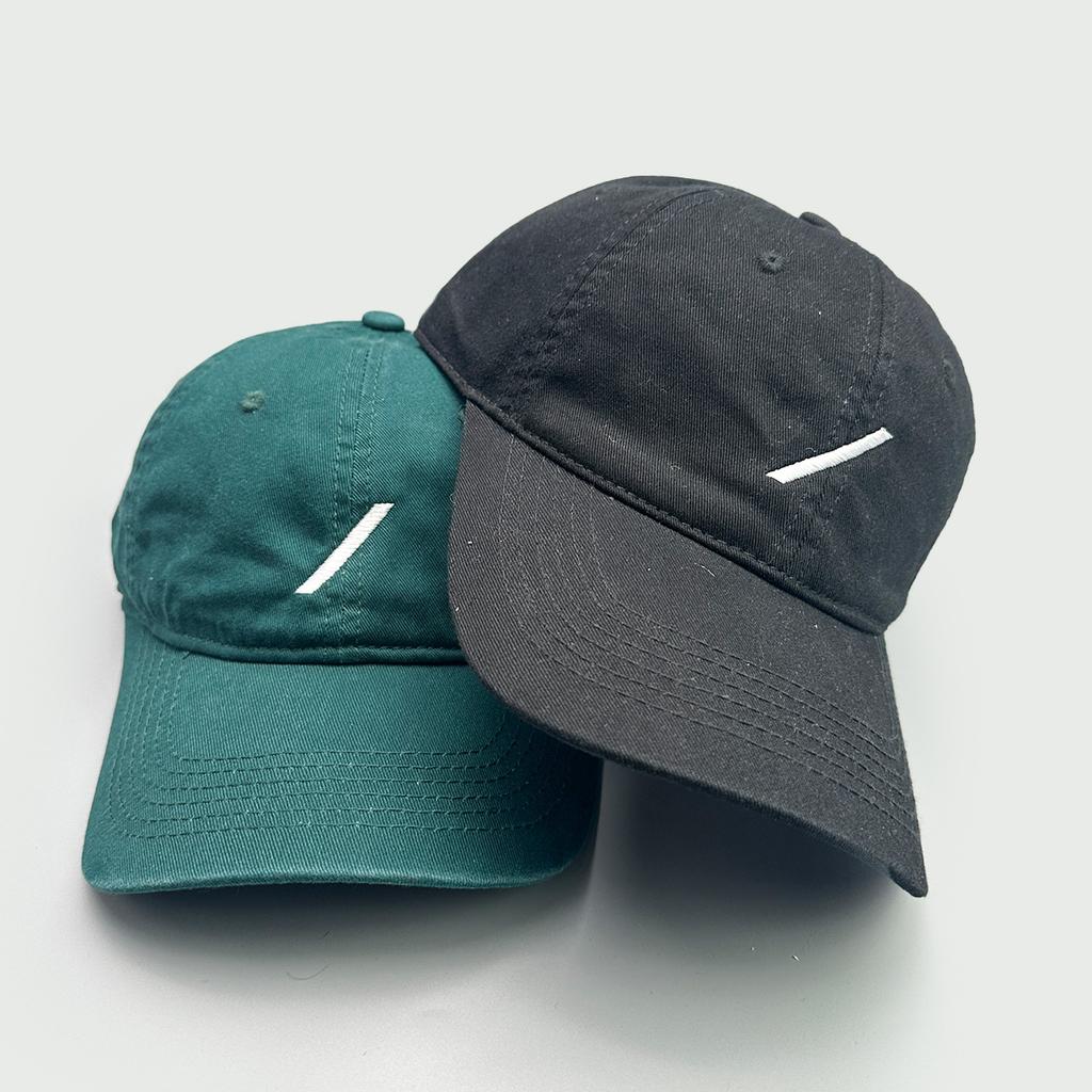 Embroidery Slash Show Face Small Baseball Cap Men And Women Versatile Fashion Sunshade Simple Cap