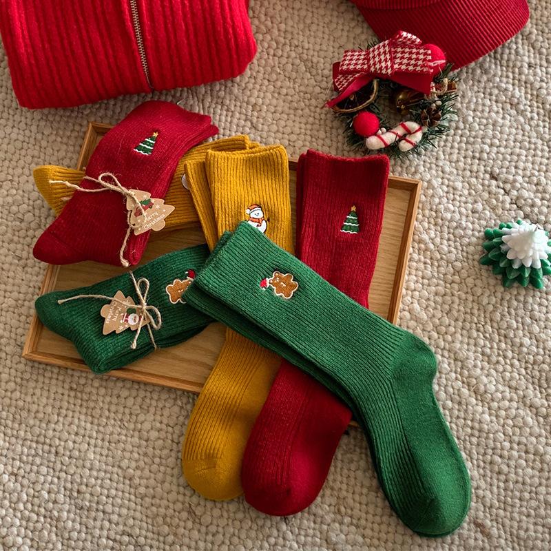 5 Pairs of New Autumn and Winter Embroidery Christmas Tube Socks