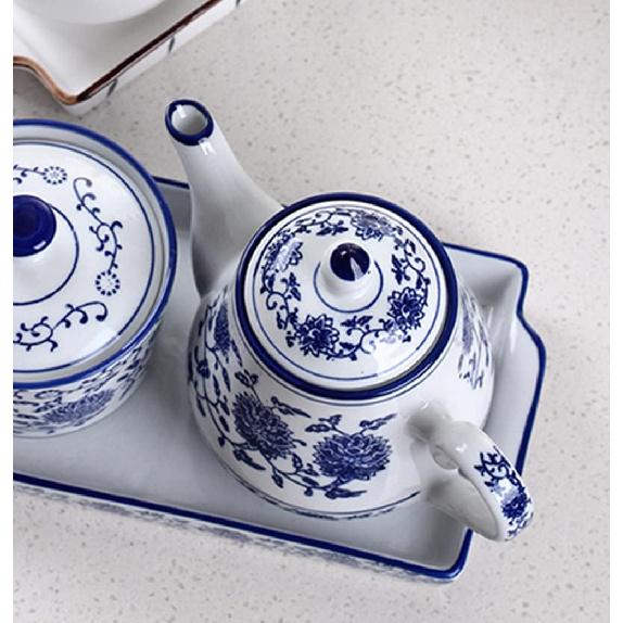 123Arts Blue and White Ceramic Small Tea Pot Retro Flower Teapot Water Pot Coffee Pot with Lid, 500ml,16.5oz