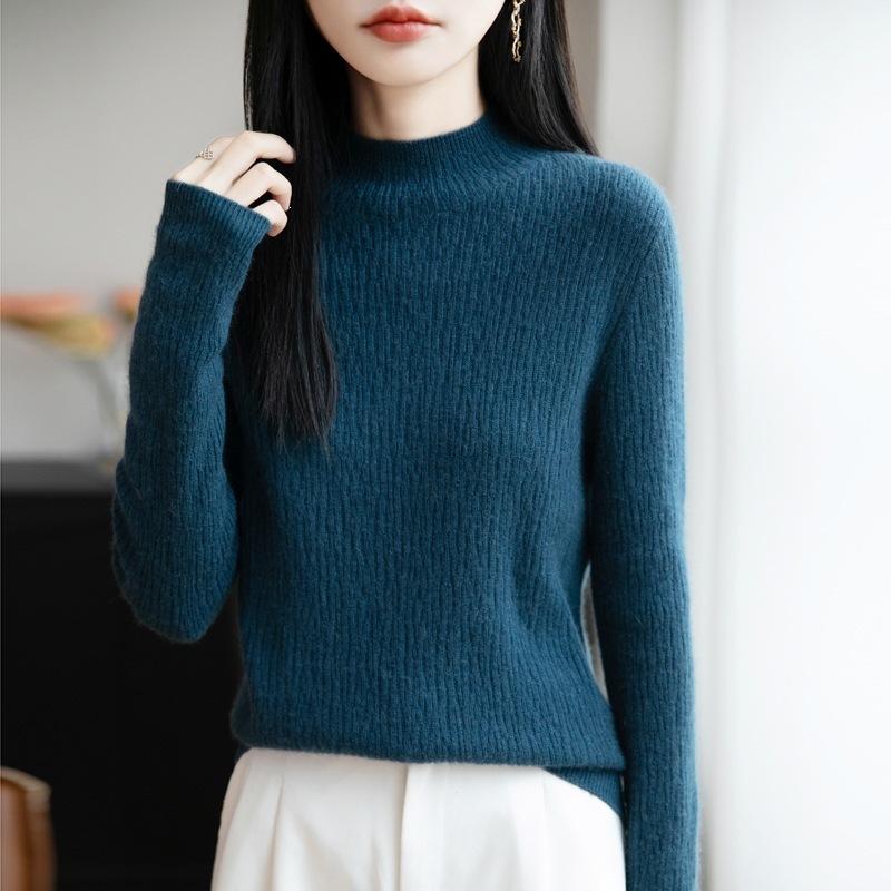 Long-sleeved Pullover Sweater for Women, Fitted and Slimming, with A Semi-high Collar, Knitted Base Layer Top