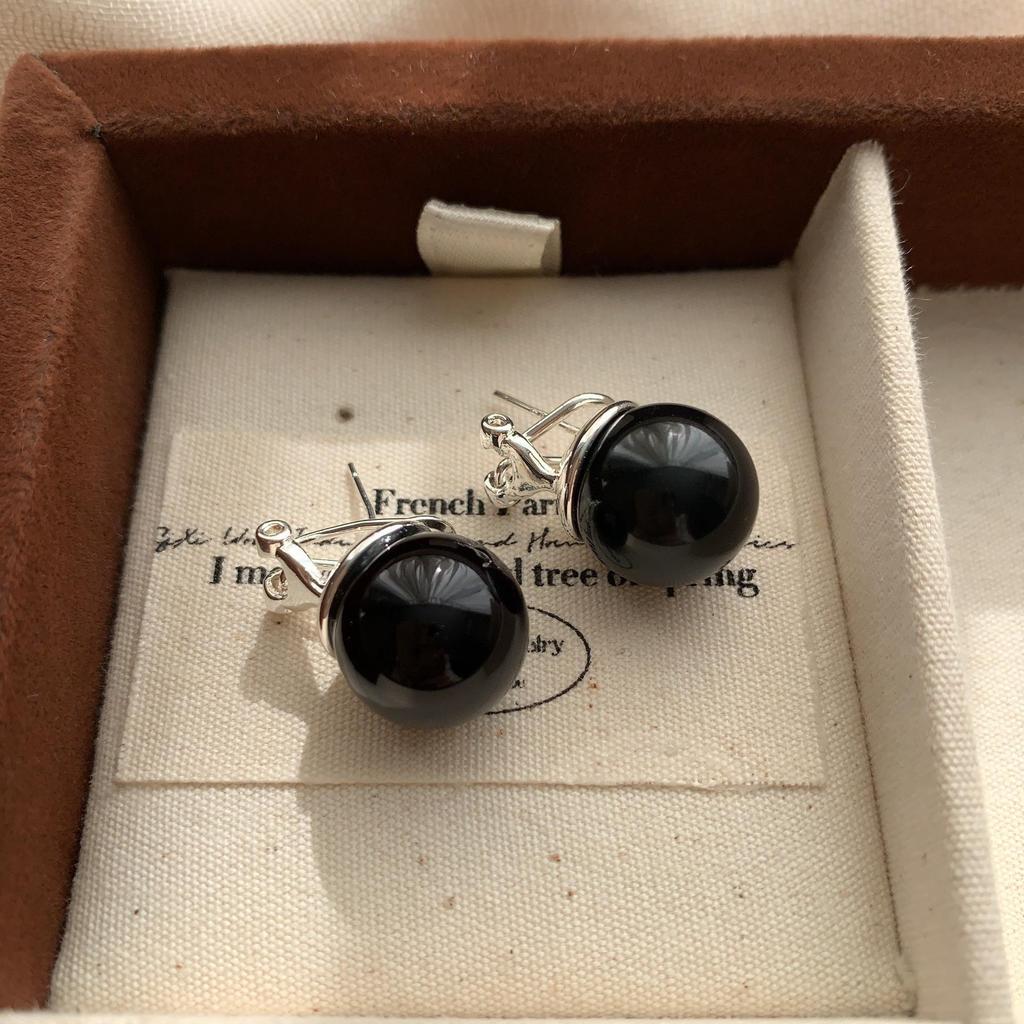 Single Bead Minimalist Black And White Pearl Stud Earrings Soft And Sweet Elegant Exquisite And Simple Niche Daily Stud Earrings