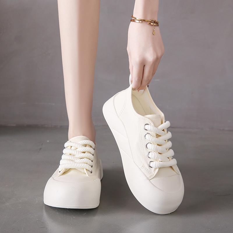 Trendy and Fashionable Women's Shoes  Popular Small White Shoes Versatile New Casual and Cute Women's Thick Sole Board Shoes