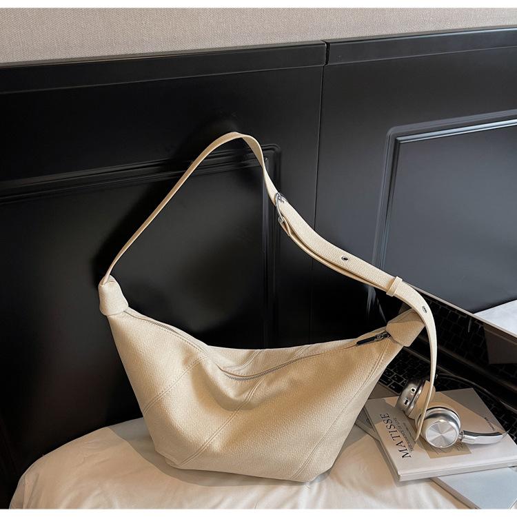 Lazy Wind Big Bag Women 2025 New Fashion Large Capacity Versatile Dumpling Bag Casual Mori Simple Messenger Bag