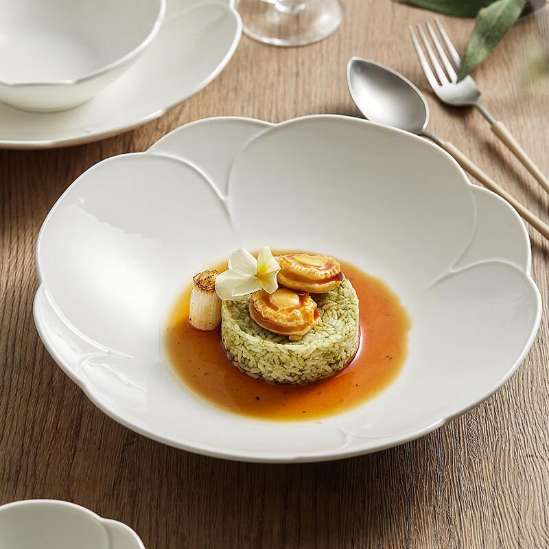 VAKADA Ceramic Dinnerware Collection