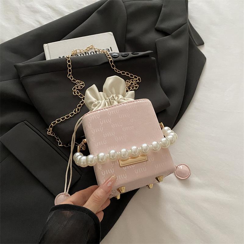 Premium Sense Small Bag Women's 2025 New Pumping Belt Bucket Bag Women's Leisure Chain Bag Beaded Shoulder Messenger Bag