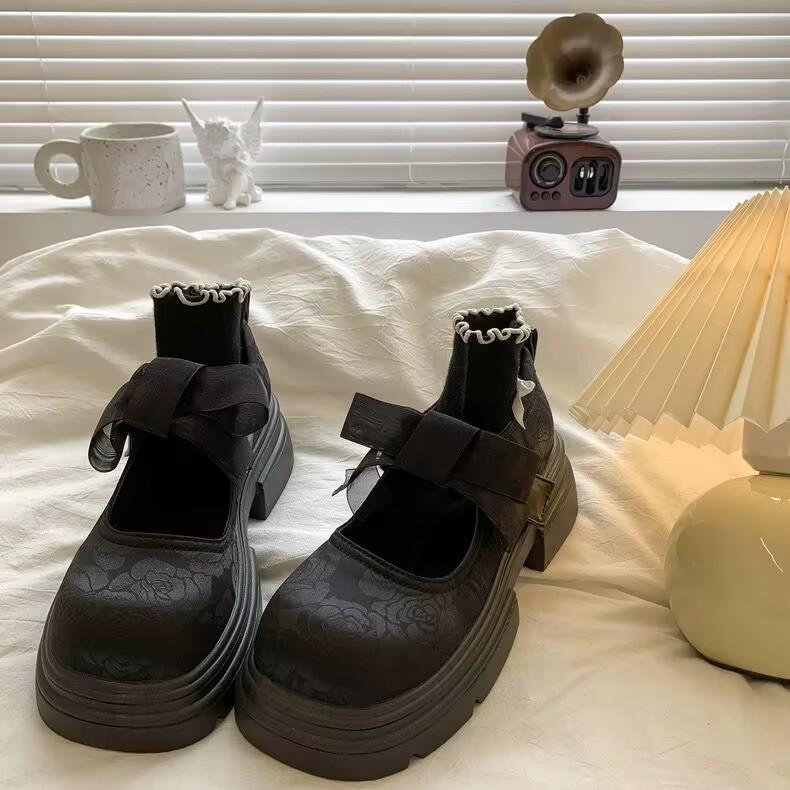 

Mary Jane small leather shoes women s 2025 summer new platform lace bow national style with skirt big head single shoes 40 чёрный