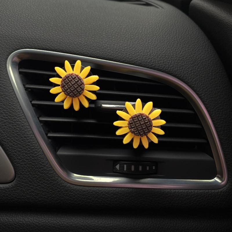 2Pcs Car Air Freshener Cute Car Perfume 3cm Sunflower Vent Clip Car Fragrance Scent Diffuser Auto Interior Decor
