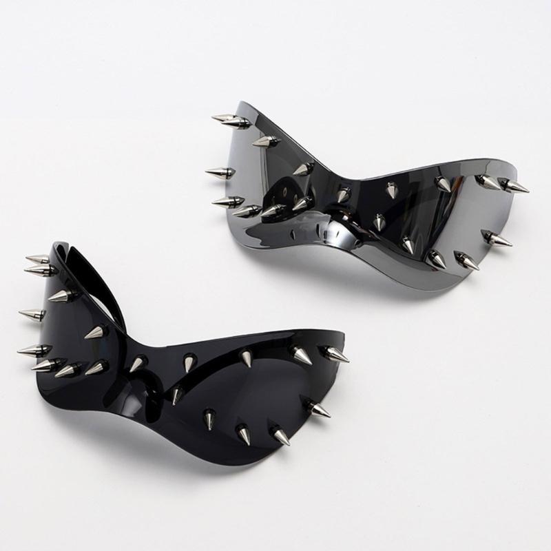 Fashionable Sunglasses With Rivet Studded For Adult Unisex Stylish Lookings UV400 Protections Glasses for Night Club